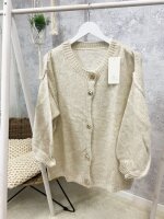 Strickjacke mit Knöpfen