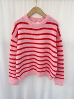 Gestreifter Kuschelpullover