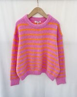 Gestreifter Kuschelpullover