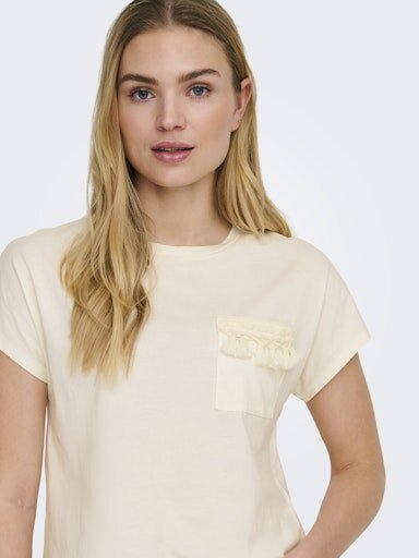 Basic Shirt Ilse mit Häkeldetails